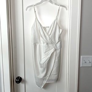 White sleeveless cocktail dress